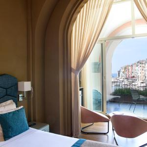 Junior Suite with Terrace and Sea View