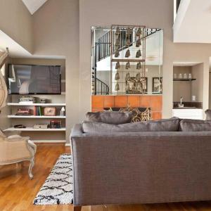Four-Bedroom Deluxe Apartment