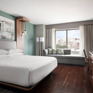 Guest room, 1 King, Sofa bed, With view (Hearing Accessible)