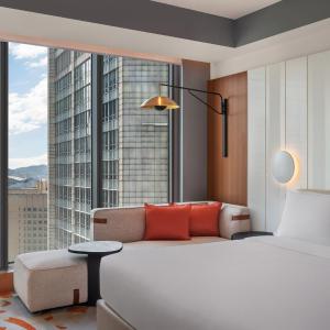 Spectacular Room, Guest room, 1 King, TAIPEI 101 view
