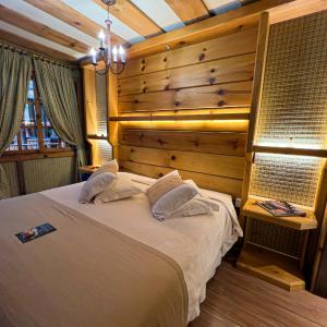 Deluxe Room with Double Bed