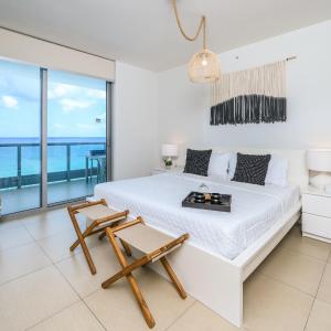 Luxury Beachfront Apartment 