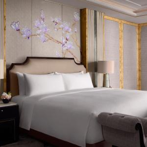 Caroline Astor Suite		