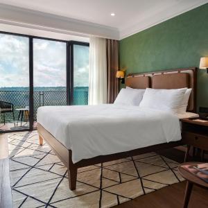 King Room with City View