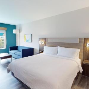 King Suite with Sofa Bed