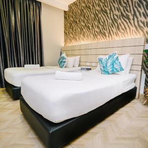 Deluxe Twin Room with View