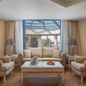 Suite with Private Pool
