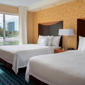 Studio with Two Queen Beds, Bathtub and Sofa Bed - Mobility Access/Hearing Accessible