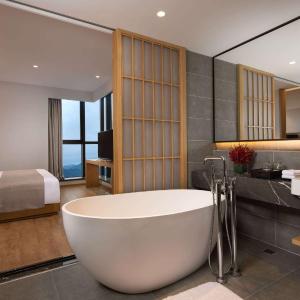 Signature King Room - Non-Smoking