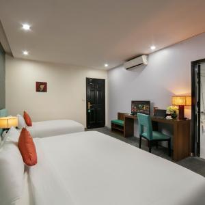 Triple Room with View