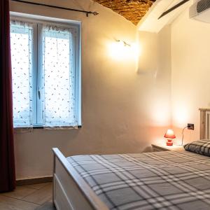 Deluxe One-Bedroom Apartment
