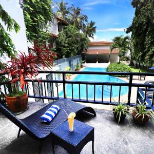 Pool Side Suite