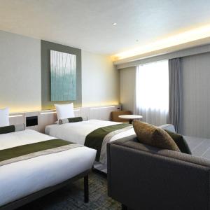 Grand Deluxe Twin - Non-Smoking - No Room Cleaning Service