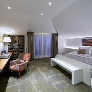 Business Suite with Balcony