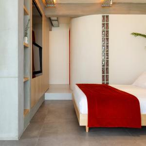 Penthouse Suite with Hot Tub