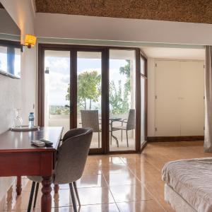 Double Room with Balcony and Sea View