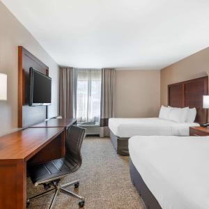 Queen Room with Two Queen Beds - Accessible/Non-Smoking 