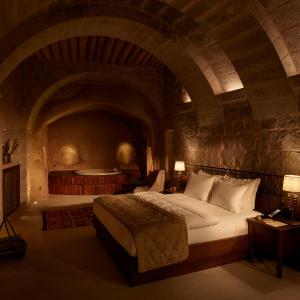 Jacuzzi Suite