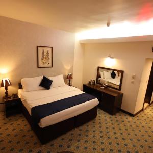 One Bedroom Suite 
