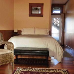 Queen Room 104