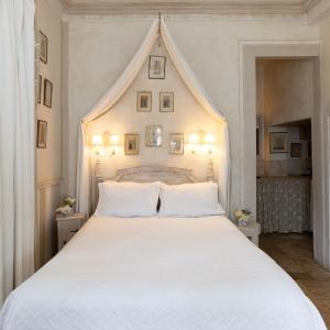 Champaign Diamond Suite