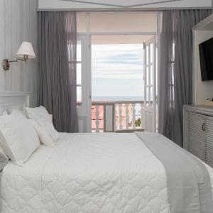 Aquamarine Suite