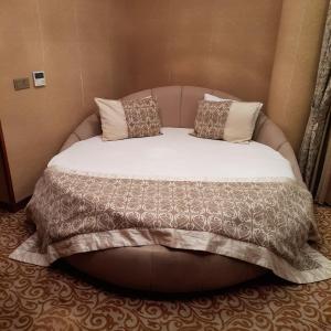 Deluxe Suite with Spa Bath