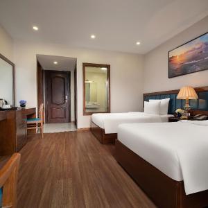 Classic Family Room with Window