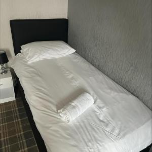 Standard Twin Room with Shared Bathroom