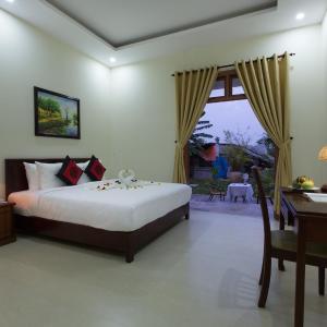 Deluxe Double or Twin Room with Garden View