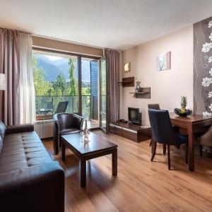 One-Bedroom Lux Apartment
