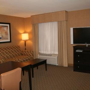 Queen Studio Suite with Two Queen Beds - Non-Smoking