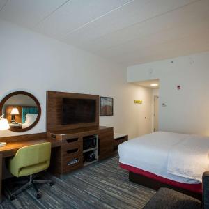 King Room with Sofa Bed - Non-Smoking