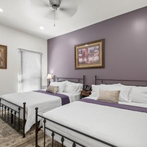 Standard Queen Room with Two Queen Beds