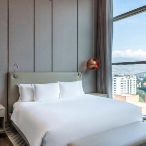 Concierge lounge access, Presidential Suite, 1 King