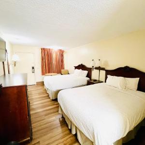 Queen Room with Two Queen Beds - Disability Access