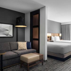 Double Room with Two Double Beds and Sofa bed - High Floor