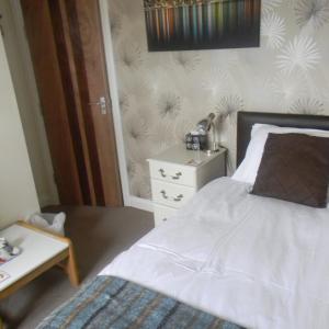 Single Room with Private Bathroom