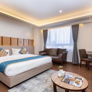 Deluxe Double Room with Free International Airport Pickup,30% Off Sauna, Steam & Jacuzzi