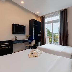 Triple Room with Balcony