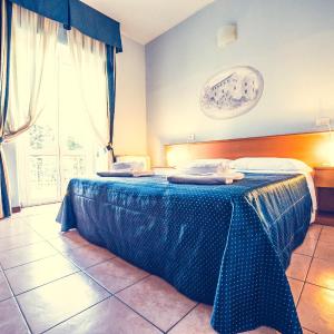 Large Single Room