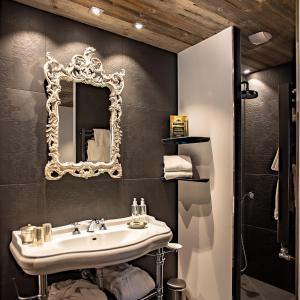 Signature room Aiguilles with Spa access