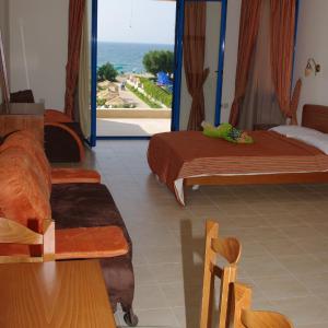 Studio with Sea View (3 Adults)
