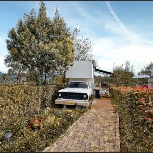 Deluxe Double Room (2 Adults + 1 Child)