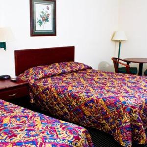 Queen Room with Two Queen Beds - Non-Smoking