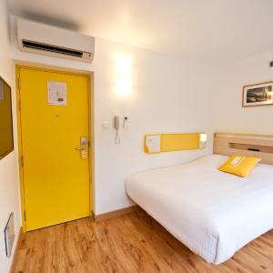 Value Queen Room 