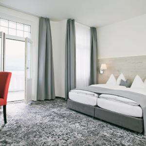 King Room with Lake View