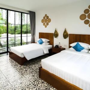 Family Suite with Balcony