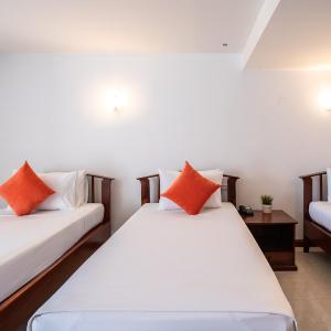 Triple Room with City View