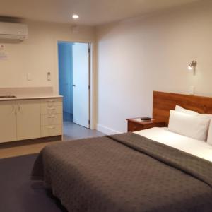 Executive King Studio with Spa Bath